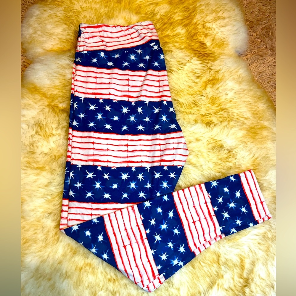 LuLaRoe American Flag Leggings – Size TC2‎ 🇺🇸✨